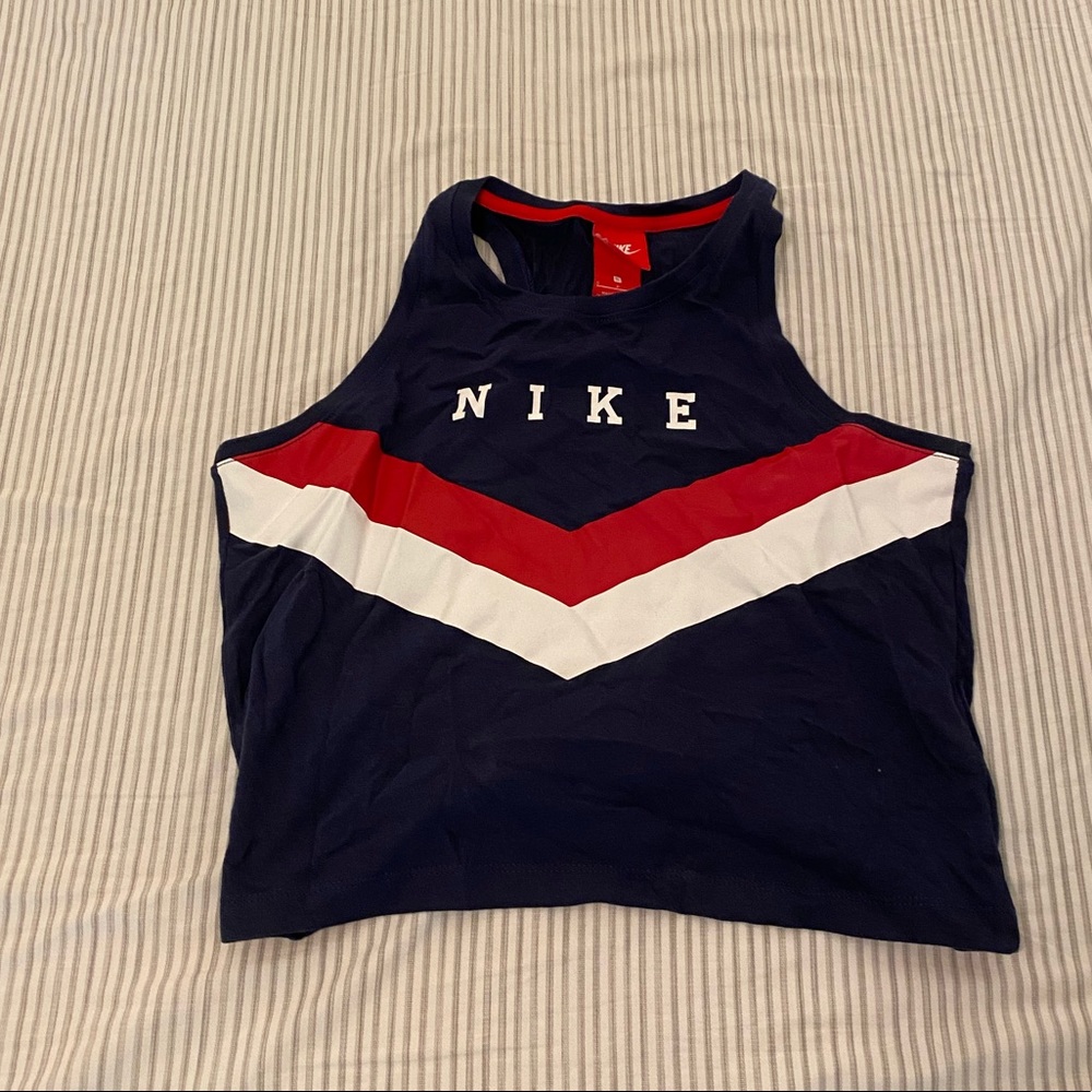 Nike Crop Top